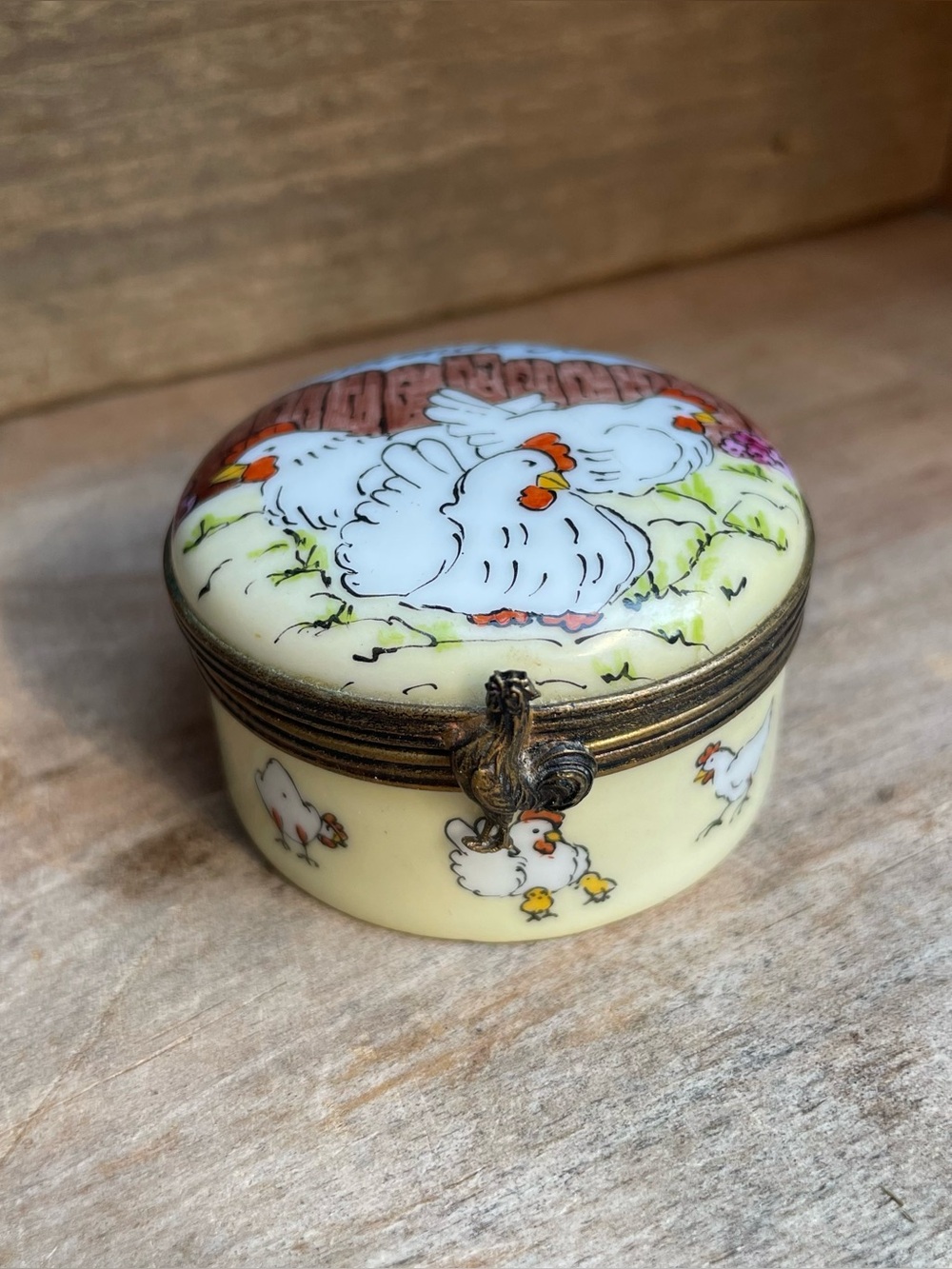 LIST Limoges France Trinket Jewelry Box " Three French Hens "